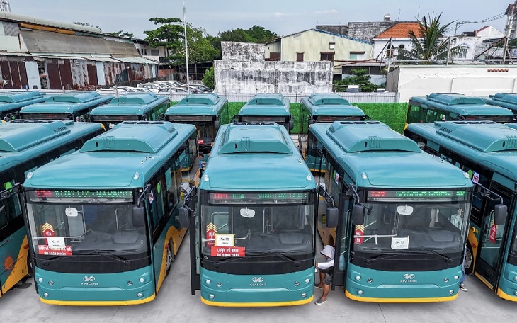 4 tuyến buýt cho học sinh, sinh viên TP.HCM đổi lộ trình: Sinh viên hài lòng, người dân nói tiện - Ảnh 9.