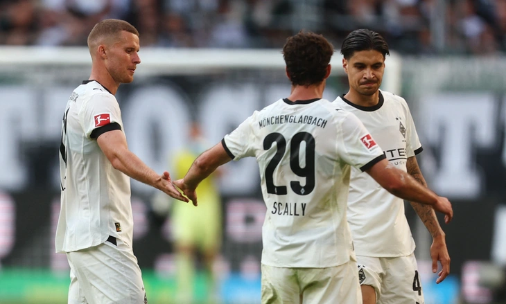 Tuyển thủ Indonesia làm nên lịch sử ở Bundesliga - Ảnh 1.