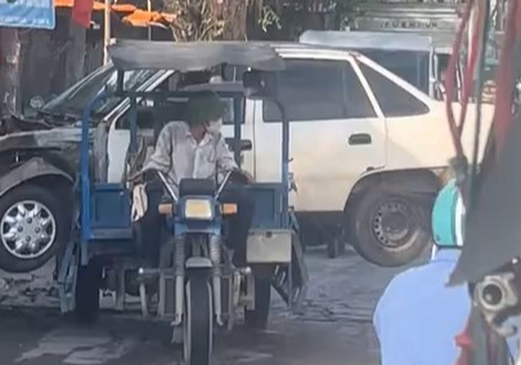 xe ba gác - Ảnh 1.