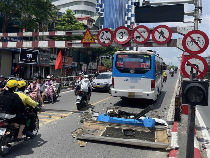 cầu vượt - Ảnh 1.
