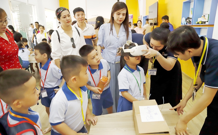 Đến trường với niềm hạnh phúc - Ảnh 3. Trường học - Ảnh 2.