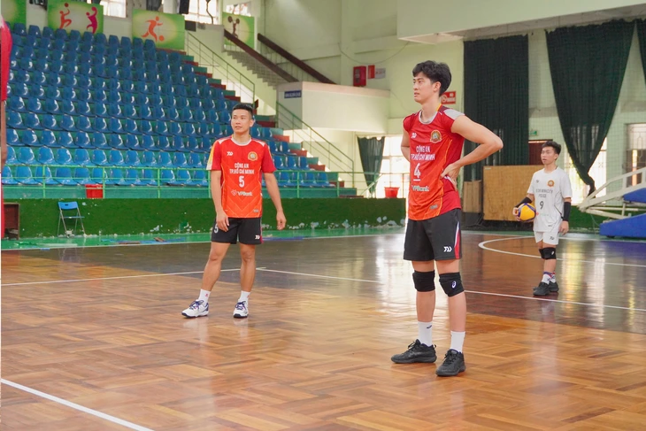 Xem 'hot boy bóng chuyền' Quản Trọng Nghĩa đấu Giải Công an Cảnh sát quốc tế ở đâu? - Ảnh 1.