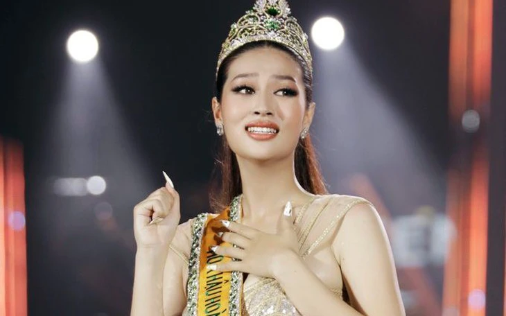 Ngôi sao đình đám TVB đi phát tờ rơi nhưng không ai nhận ra - Ảnh 6.