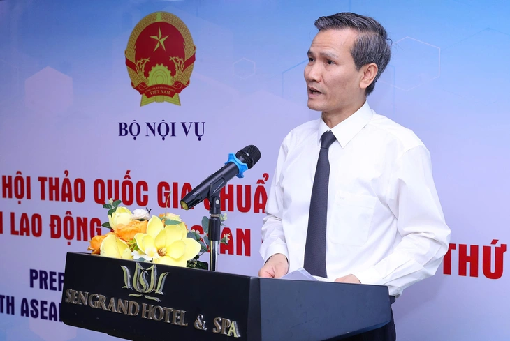 Việt Nam chuẩn bị cho Diễn đàn ASEAN: Đề cao vai trò của người nước ngoài - Ảnh 1. Lao động di cư - Ảnh 1.
