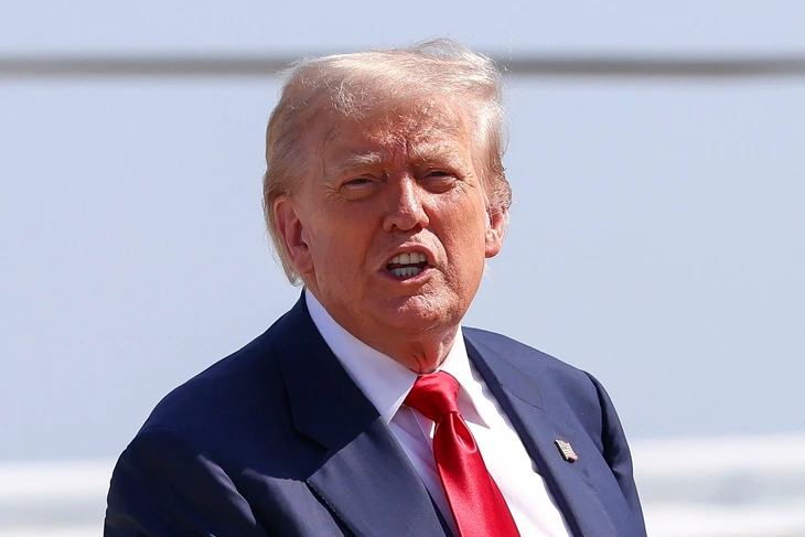 Ông Trump đối đầu Đảng Dân chủ khi mở rộng kế hoạch triển khai Vệ binh quốc gia - Ảnh 1.