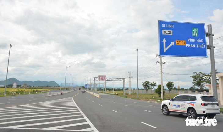 Lúng túng khi vào cao tốc Vĩnh Hảo - Phan Thiết- Ảnh 1.