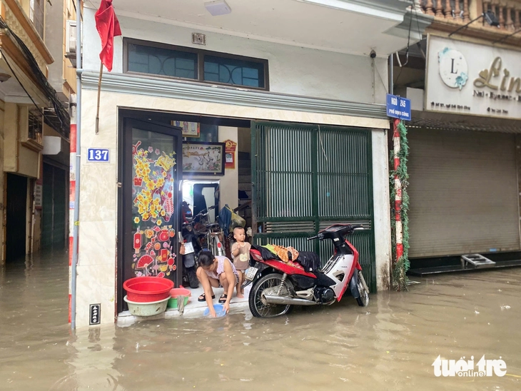 mưa lớn - Ảnh 8.
