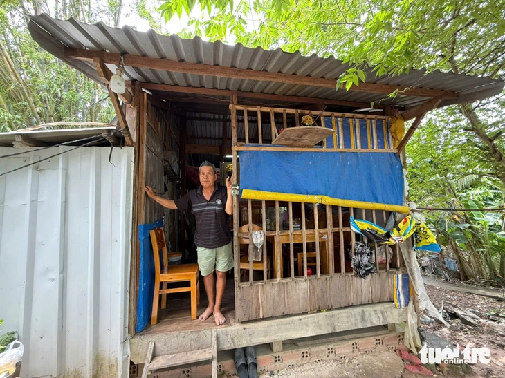 bán vé số - Ảnh 1.