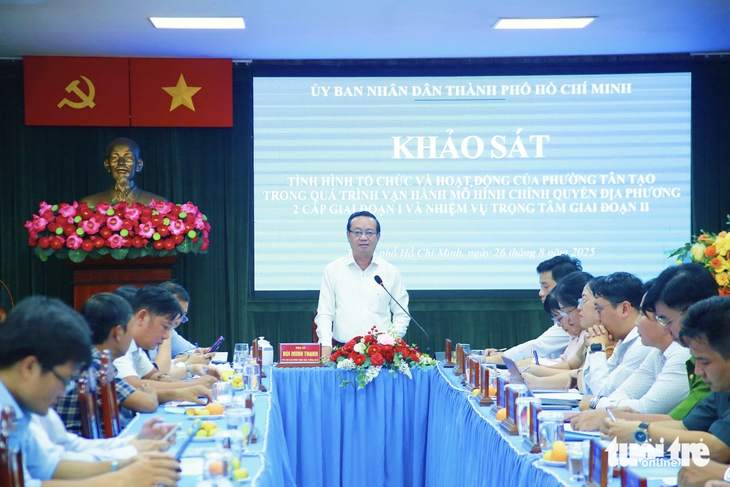 Phó chủ tịch UBND TP.HCM Bùi Minh Thạnh khảo sát hoạt động phường Tân Tạo - Ảnh 1.