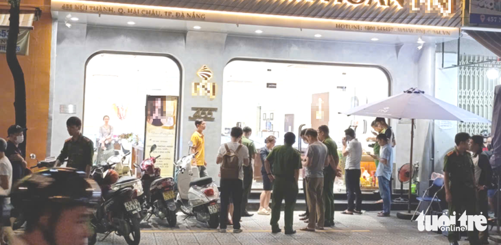 cướp tiệm vàng - Ảnh 1.