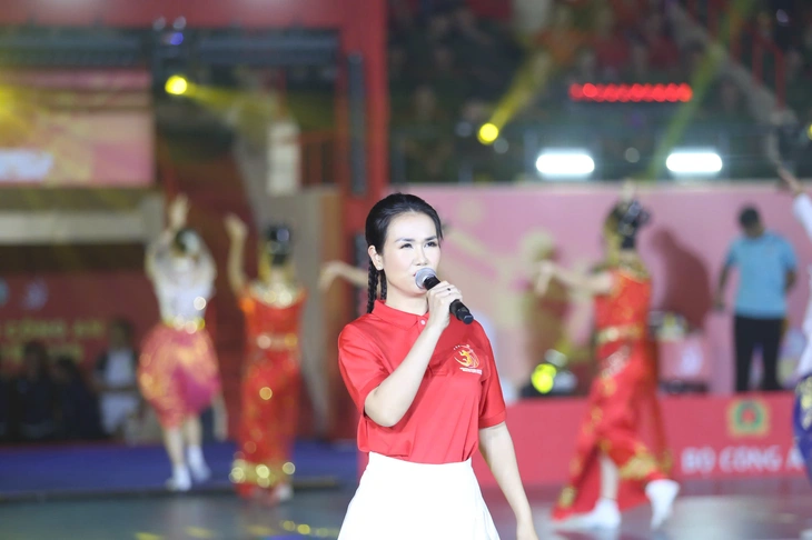 Giải giao hữu tại Việt Nam có màn chào sân giống giải bóng chuyền thế giới - Ảnh 3.