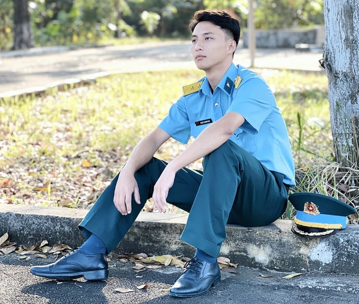 Chàng quân nhân vinh dự 3 lần liên tiếp tham gia nhiệm vụ A70, A50 và A80 - Ảnh 2. Chàng quân nhân vinh dự 3 lần liên tiếp tham gia nhiệm vụ A70, A50 và A80 - Ảnh 2.