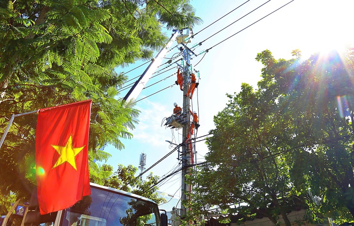 PC Đà Nẵng sẵn sàng nguồn điện an toàn, ổn định trong dịp lễ 2-9 - Ảnh 1.
