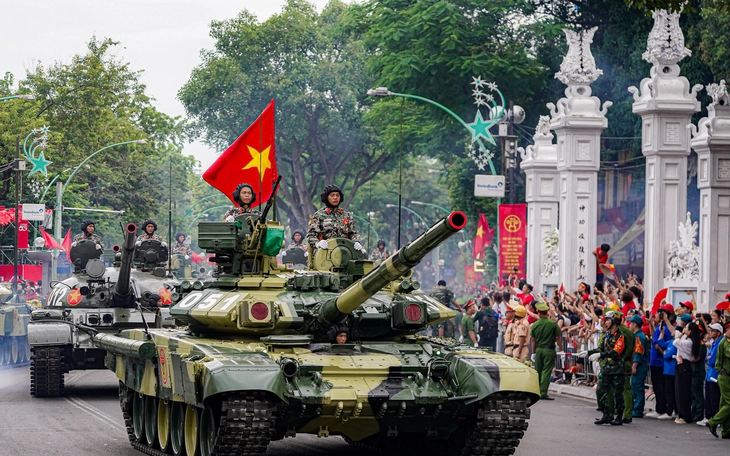Bố mất, chiến sĩ tham gia diễu binh mừng Quốc khánh nén đau hoàn thành nhiệm vụ - Ảnh 3.