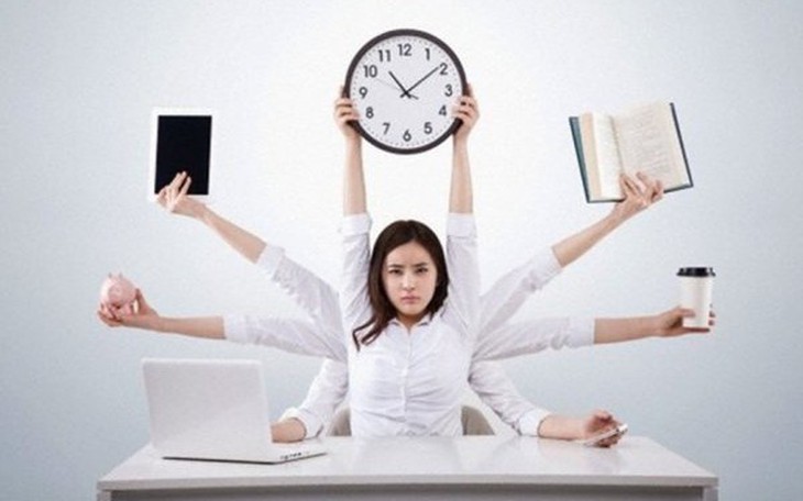 Chân dung doanh nhân trẻ đi siêu xe, bán kim cương, đeo đồng hồ hiệu vừa bị bắt vì tội rửa tiền  - Ảnh 4.
