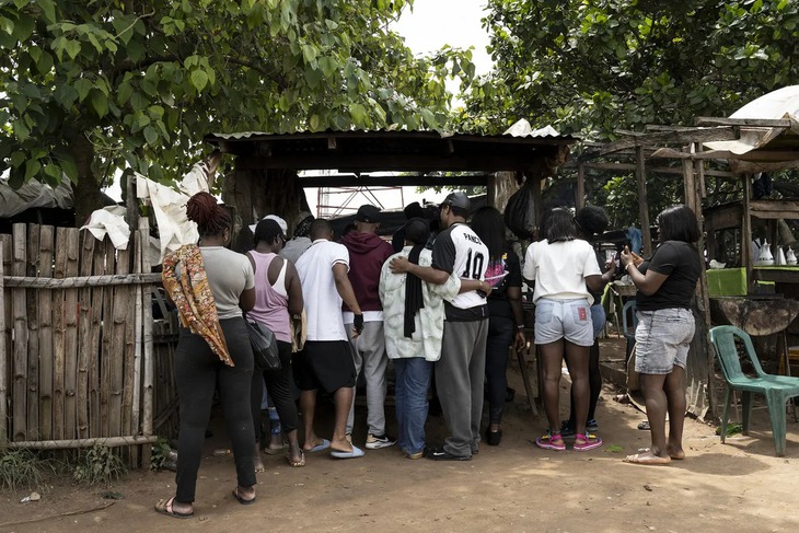 Người Nigeria ăn thịt thú rừng ngày càng nhiều khiến bác sĩ lo ngại nguy cơ dịch bệnh - Ảnh 3.