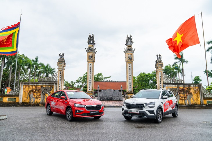 Đoàn xe Skoda 'vượt bão' tới Hà Nội, kết thúc gần 2.500km từ Độc Lập tới Thống Nhất với nhiều cung bậc cảm xúc- Ảnh 6. Skoda - Ảnh 7.