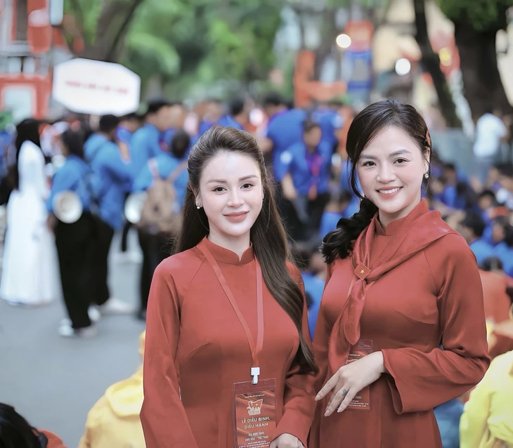 Tiểu đội trưởng Tạ, Cường trong phim Mưa đỏ cùng Đen Vâu, Hoàng Thùy Linh sơ duyệt diễu hành 2-9 - Ảnh 7.