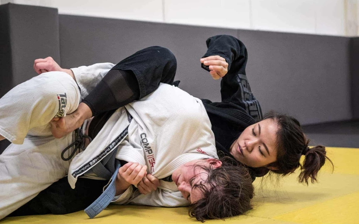 Phụ nữ học gì ở MMA? - Ảnh 6.