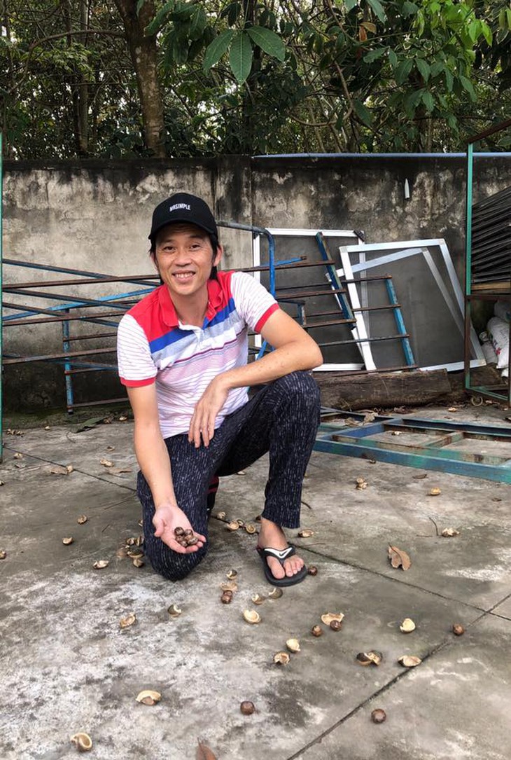 Hoài Linh: 'Ngoài cá khô, mắm tôi còn tập ăn rau' - Ảnh 4.