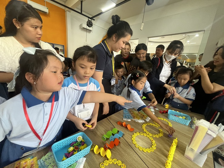 Nhiều bệnh có thể xảy ra trong mùa tựu trường, phụ huynh cần lưu ý gì? - Ảnh 1.