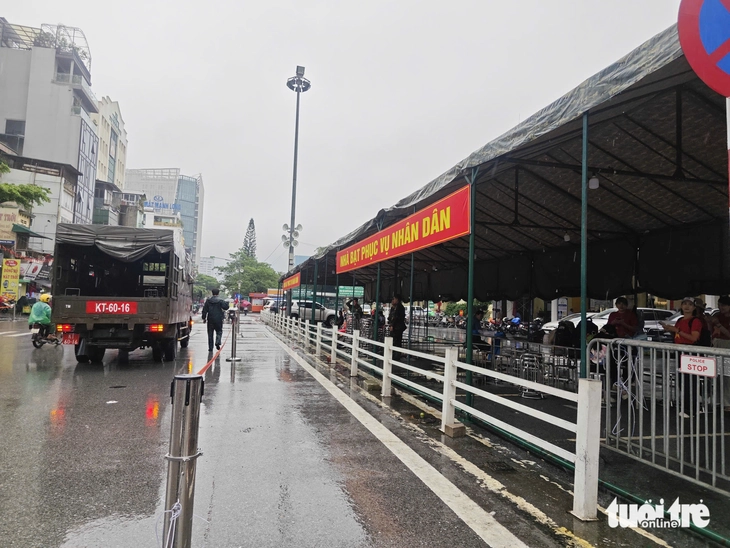 Có nhà bạt phục vụ người dân xem diễu binh, diễu hành A80 - Ảnh 3.
