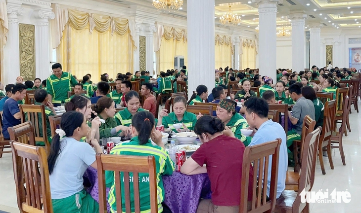công nhân - Ảnh 2.