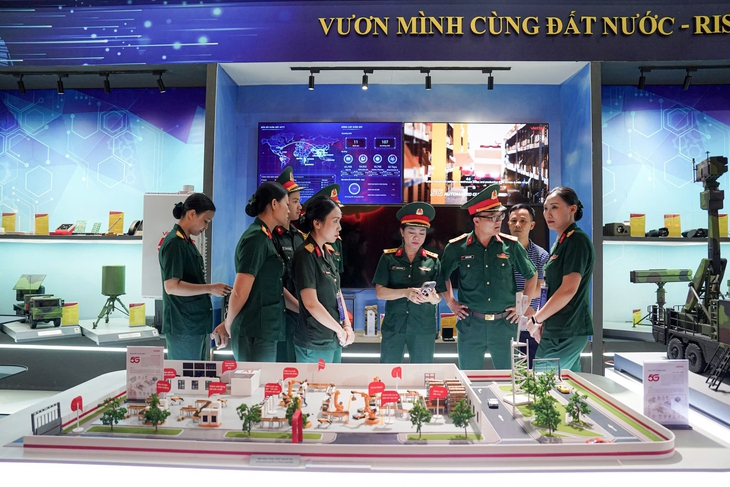 Đến Triển lãm Thành tựu đất nước, nhìn lại chặng đường lịch sử vẻ vang của dân tộc - Ảnh 4. Triển lãm Thành tựu đất nước - Ảnh 4.