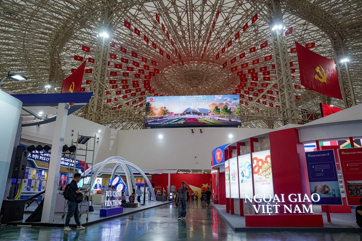 Đến Triển lãm Thành tựu đất nước, nhìn lại chặng đường lịch sử vẻ vang của dân tộc - Ảnh 7. Triển lãm Thành tựu đất nước: Nhìn lại chặng đường lịch sử vẻ vang của dân tộc - Ảnh 7.
