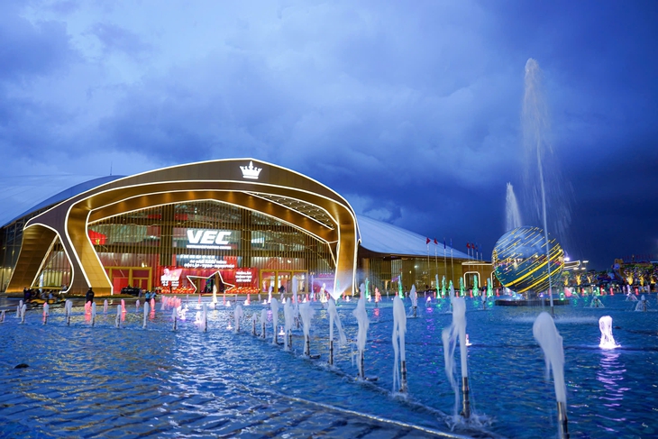 Đến Triển lãm Thành tựu đất nước, nhìn lại chặng đường lịch sử vẻ vang của dân tộc - Ảnh 8. Triển lãm Thành tựu đất nước: Nhìn lại chặng đường lịch sử vẻ vang của dân tộc - Ảnh 8.