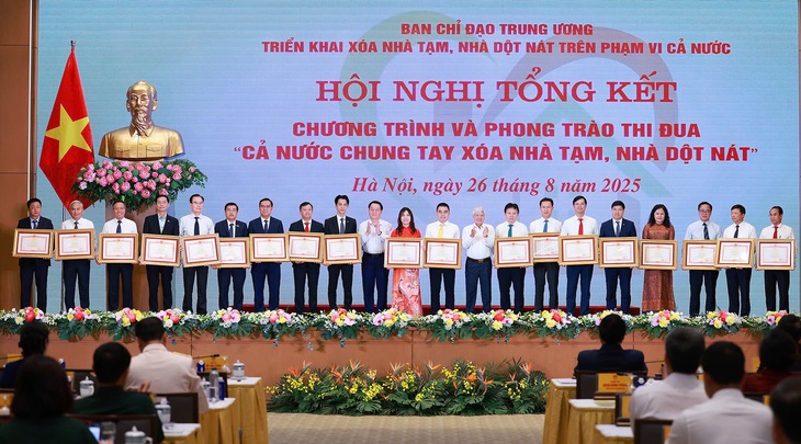 Techcombank nhận bằng khen của Thủ tướng - Ảnh 1.