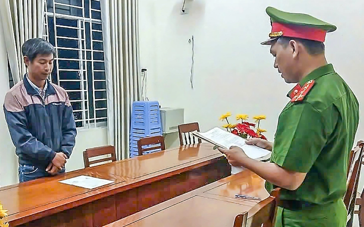 Diễn văn nghệ học sinh bị điện giật chết: Khởi tố người phụ trách âm thanh, ánh sáng - Ảnh 1. điện giật - Ảnh 1.
