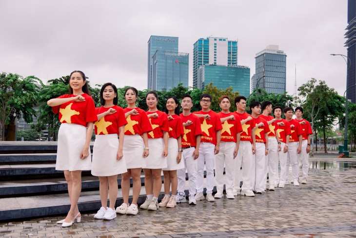 Hơn 80 nghệ sĩ hát Kiếp sau vẫn là người Việt Nam mừng Quốc khánh 2-9 - Ảnh 2. Kiếp sau vẫn là người Việt Nam - Ảnh 2.