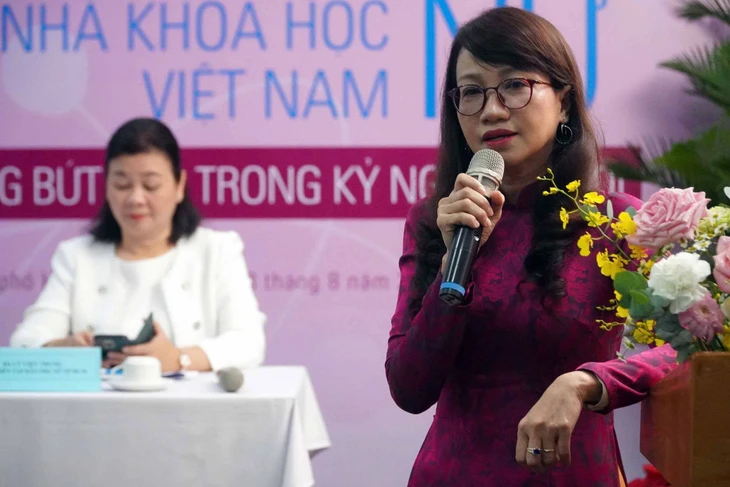 Tỉ lệ nhà khoa học nữ ở Việt Nam cao hơn nhiều nước phát triển- Ảnh 1. Tỉ lệ nhà khoa học nữ ở Việt Nam cao hơn nhiều nước phát triển- Ảnh 1.