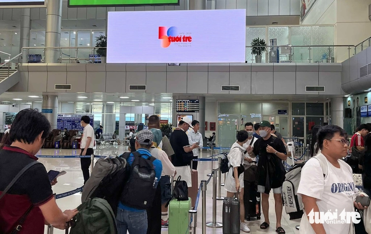 Logo kỷ niệm 50 năm thành lập báo Tuổi Trẻ có mặt ở các tòa nhà tại Hà Nội, TP.HCM, Đà Nẵng - Ảnh 16. báo Tuổi Trẻ - Ảnh 15.