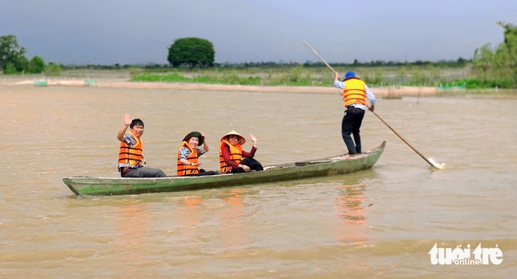 mùa nước nổi - Ảnh 1.