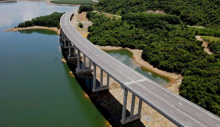 cao tốc - Ảnh 1.