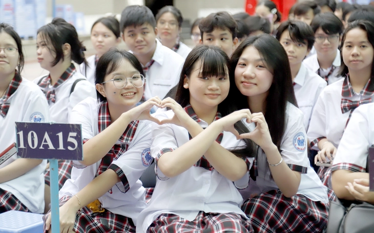 Thư của Chủ tịch nước Lương Cường: 'Mong muốn xây dựng môi trường học tập hạnh phúc cho học trò' - Ảnh 4.