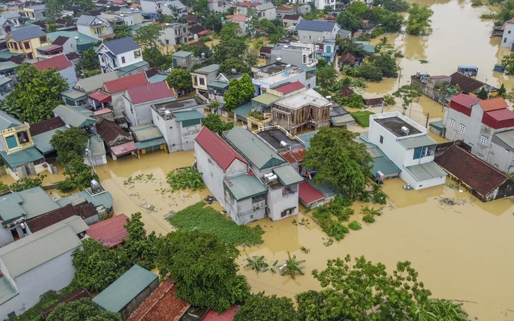 Mưa lớn kéo dài, nhiều nơi ở Đắk Lắk ngập sâu - Ảnh 13.