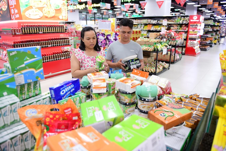 Hệ thống bán lẻ SATRA tung 'đại tiệc khuyến mãi' mừng Quốc khánh 2-9 - Ảnh 2.