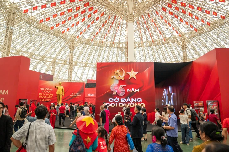Tổng Bí thư, Thủ tướng dự khai mạc triển lãm thành tựu đất nước 80 năm - Ảnh 9.