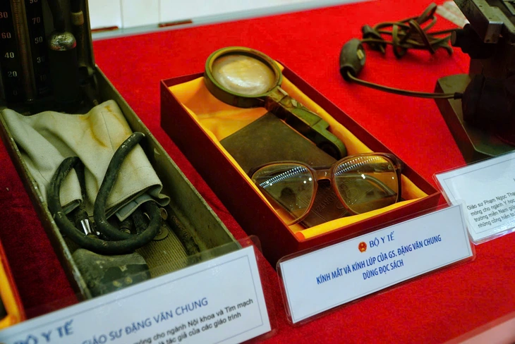 Đến triển lãm thành tựu đất nước 80 năm, xem thành tựu ngành y và khám bệnh miễn phí - Ảnh 2. triển lãm - Ảnh 2.