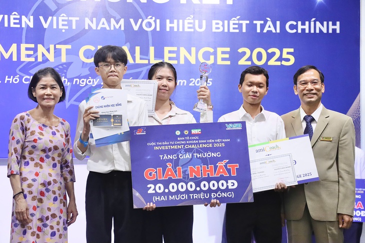 Sôi nổi chung kết Cuộc thi sinh viên Việt Nam với hiểu biết tài chính 2025- Ảnh 4. Sôi nổi chung kết cuộc thi 'Sinh viên Việt Nam với hiểu biết tài chính 2025' - Ảnh 4.