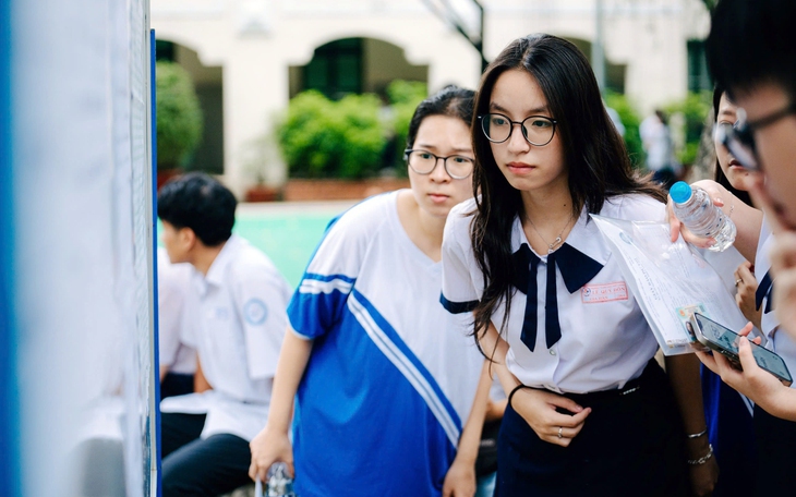 Thí sinh trúng tuyển ‘kẹt’ giữa hai trường không thể nhập học được- Ảnh 3.