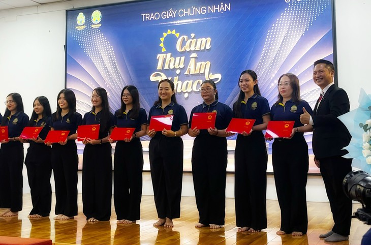 79 giáo viên mầm non được đào tạo thêm 1 năm về âm nhạc để 'nuôi dưỡng cảm xúc' cho trẻ - Ảnh 1.