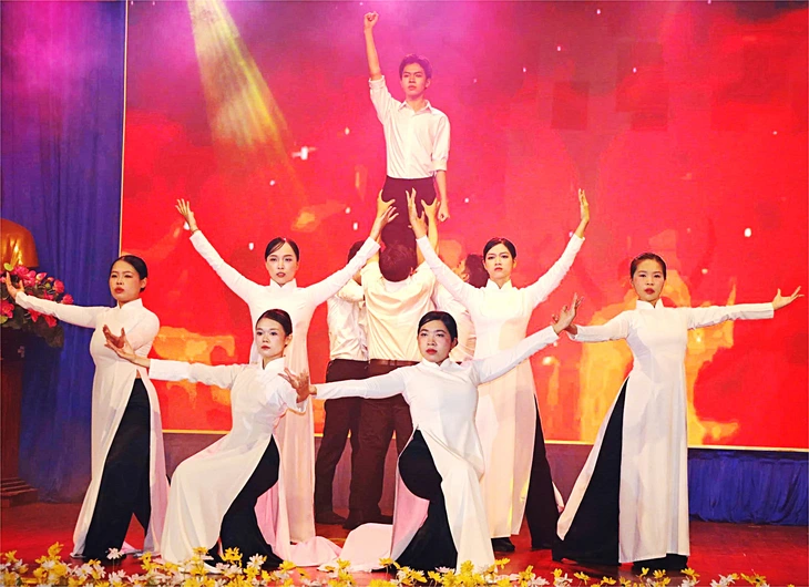 cờ Tổ quốc - Ảnh 1.