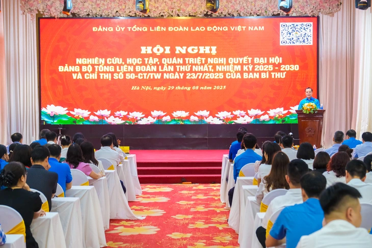 Đột phá mới của Công đoàn: giảm đoàn phí, ứng dụng AI, tăng ít nhất 800.000 đoàn viên mỗi năm - Ảnh 2. công đoàn - Ảnh 2.