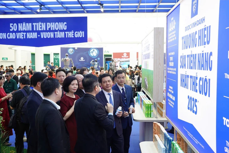 Vinamilk mang công nghệ và các sản phẩm tiêu chuẩn quốc tế đến Triển lãm Thành tựu đất nước 80 năm - Ảnh 2.