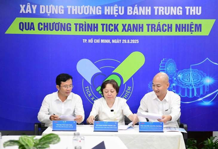 Bánh trung thu thêm uy tín với "tick xanh trách nhiệm” - Ảnh 2.
