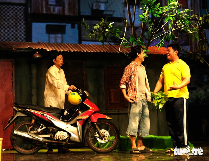 Thành phố nghĩa tình trong Xóm trọ lắm trò - Ảnh 1. Xóm trọ lắm trò - Ảnh 1.
